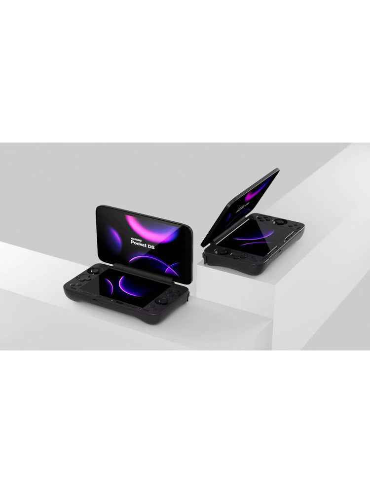 Handheld gaming console